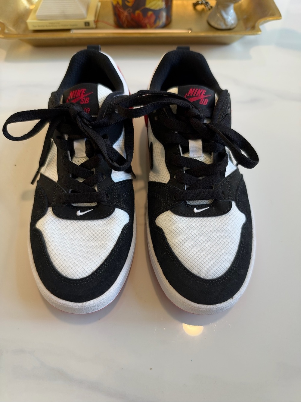 Nike SB Alleyoop Black Toe Sneakers White Black Red Boys 5Y